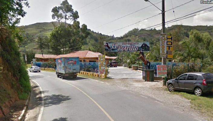 Hotel El Potrillo El Penol  Екстериор снимка