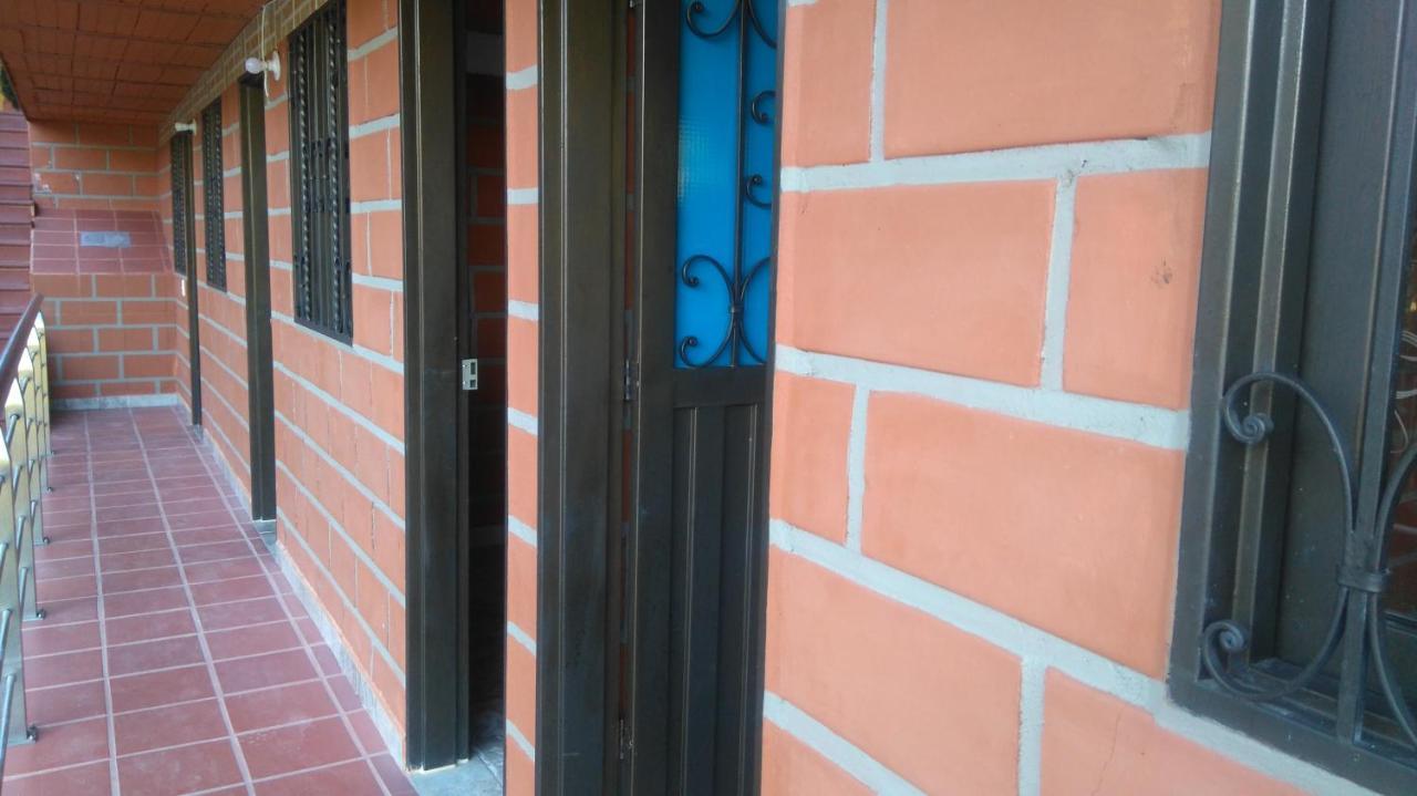 Hotel El Potrillo El Penol  Екстериор снимка