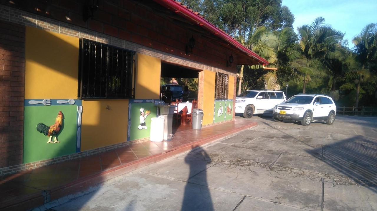 Hotel El Potrillo El Penol  Екстериор снимка